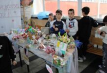 6404 евро събраха в училищен благотворителен Великденски базар